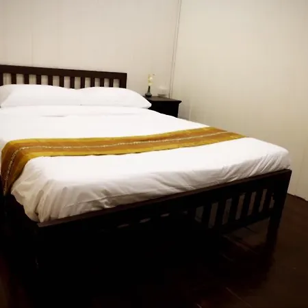 Baan Nawa Boutique House